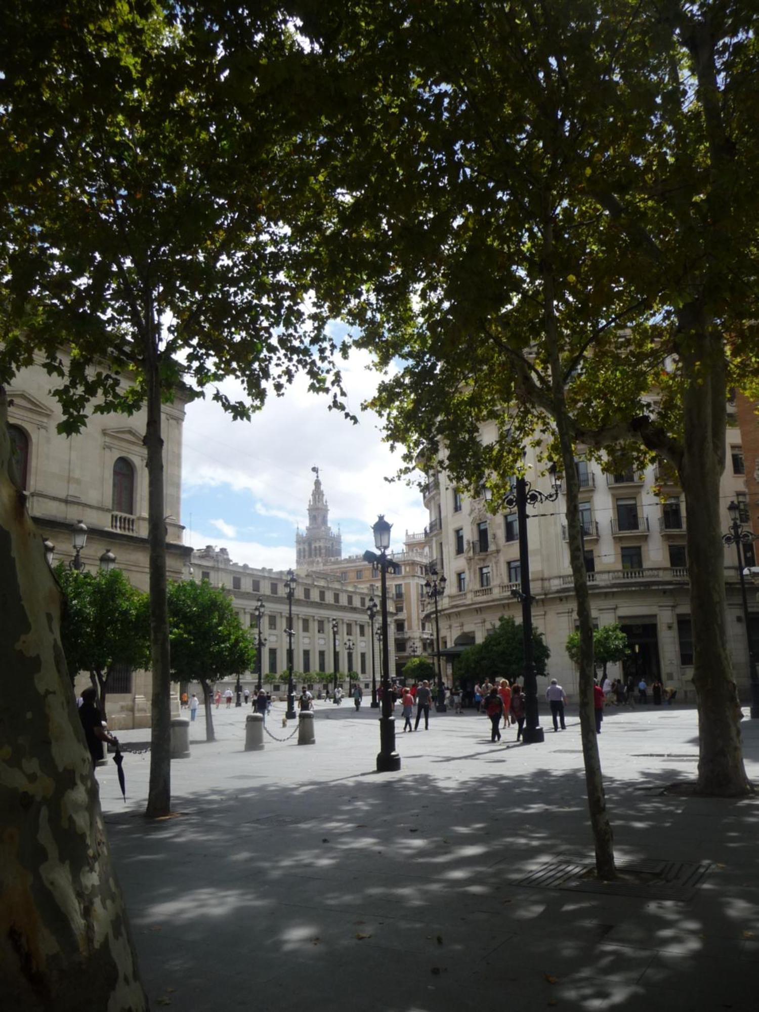 Amplio Apartamento Plaza Nueva เซบีญา ภายนอก รูปภาพ