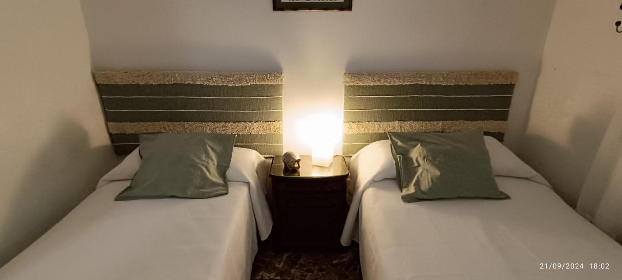 Amplio Apartamento Plaza Nueva เซบีญา ภายนอก รูปภาพ