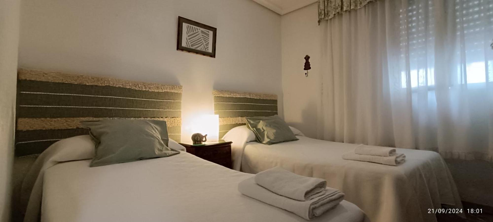 Amplio Apartamento Plaza Nueva เซบีญา ภายนอก รูปภาพ