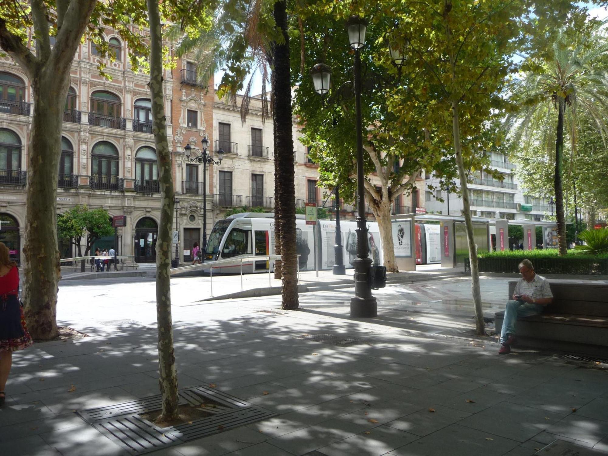Amplio Apartamento Plaza Nueva เซบีญา ภายนอก รูปภาพ